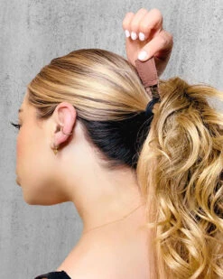 12 Inch Stretch Pony | Hair Piece By Hairdo -Best wig outlet Shop HD50038 12inchStretchPony HowTo 3